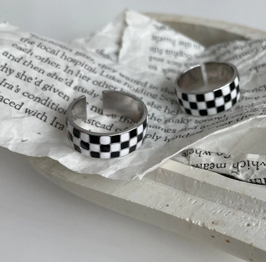 Silver Couples Black and White Rings